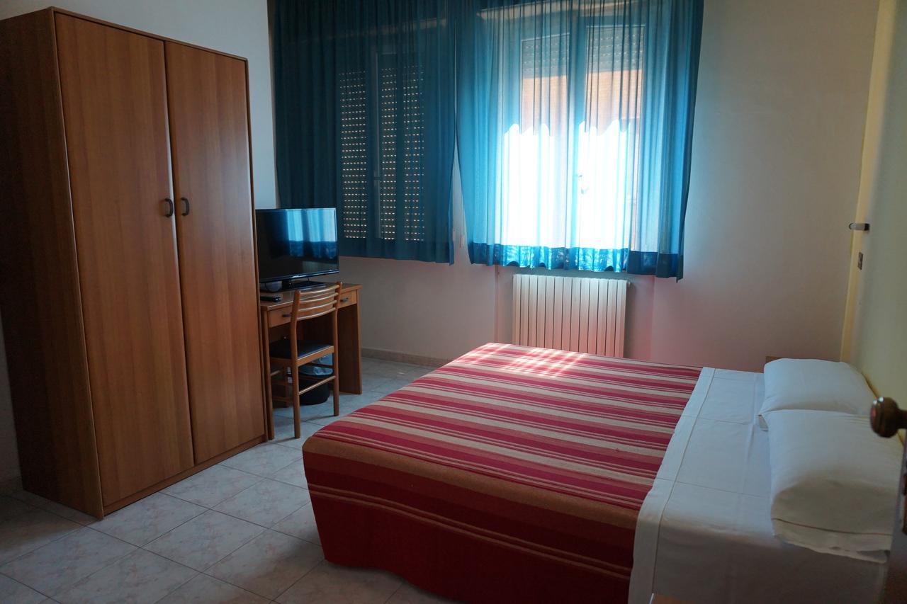 Hotel San Marco Pesaro Esterno foto